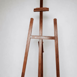 Chevalet en bois foncé