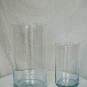 Vase cylindrique en verre – taille moyenne